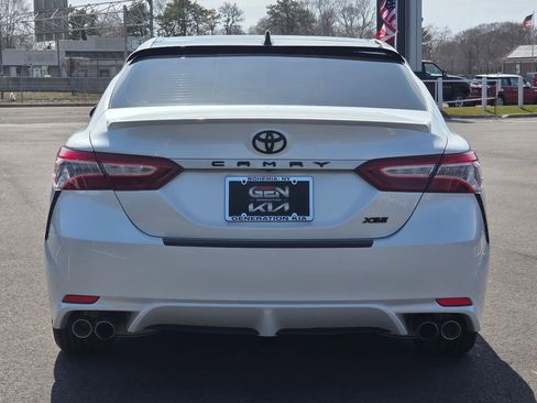 Used 2020 Toyota Camry XSE w/ Blackout Package image 5