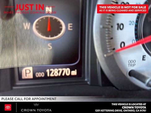 Used 2015 Toyota Sienna SE Premium FWD image 3