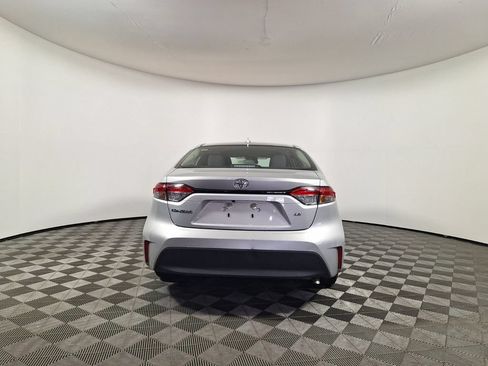 Used 2025 Toyota Corolla LE FWD image 6