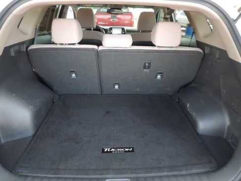 Used 2021 Hyundai Tucson SEL FWD image 18