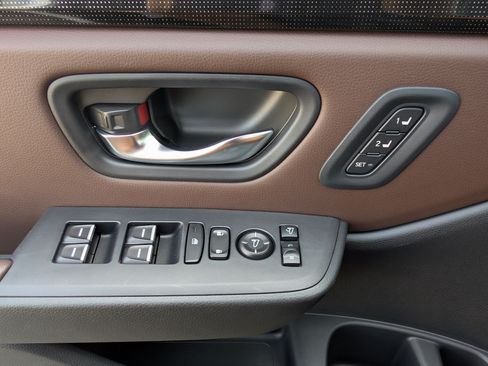Used 2023 Honda Pilot Elite image 16