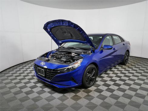 Used 2021 Hyundai Elantra SEL w/ Convenience Package FWD image 30
