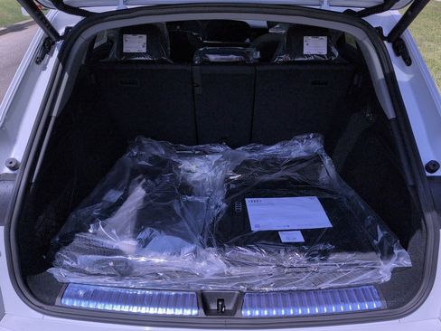 New 2025 Audi Q5 Premium Plus image 35