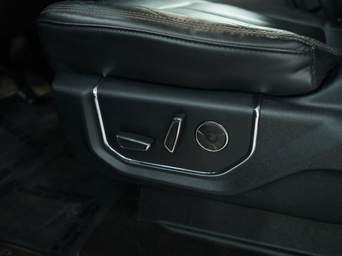 Used 2021 Ford Expedition Platinum image 25