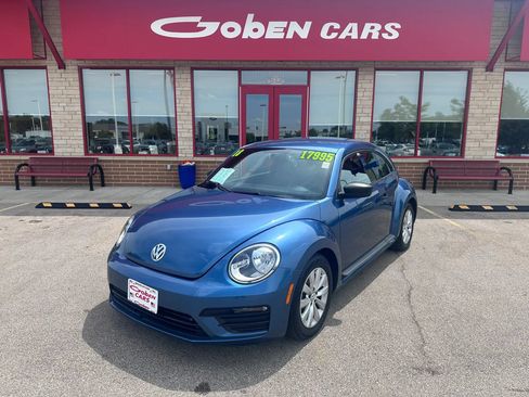 Used 2018 Volkswagen Beetle 2.0T S FWD image 1