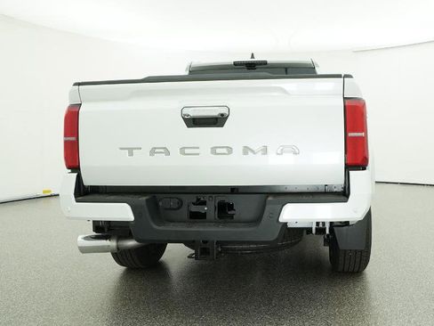 New 2026 Toyota Tacoma Limited AWD/4WD image 31