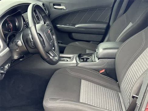Used 2020 Dodge Charger SXT w/ Blacktop Package image 10