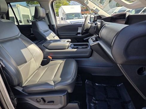 Certified 2025 Ford Expedition Active AWD/4WD image 20