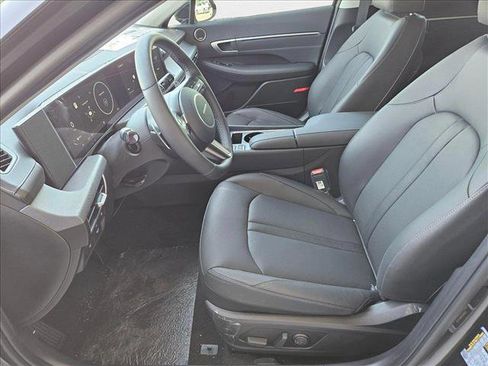 New 2025 Hyundai Sonata Limited image 13