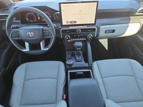 Used 2025 Toyota Tacoma Limited image 9