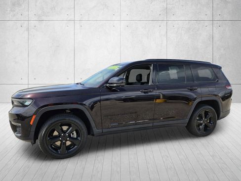 Used 2023 Jeep Grand Cherokee L Limited w/ Luxury Tech Group II AWD/4WD image 3