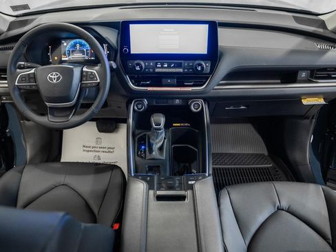 New 2026 Toyota Grand Highlander XLE image 18