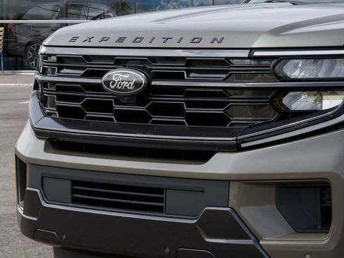 New 2027 Ford Expedition Platinum w/ Stealth Performance Package AWD/4WD image 17