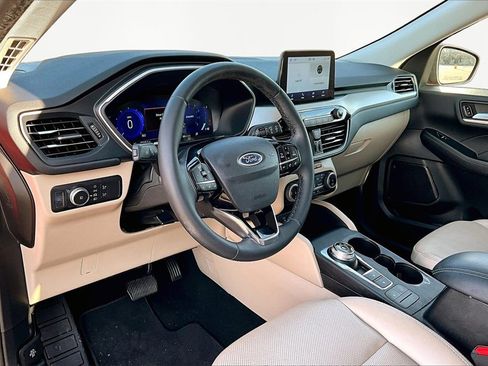 Used 2022 Ford Escape SEL w/ Technology Package image 14