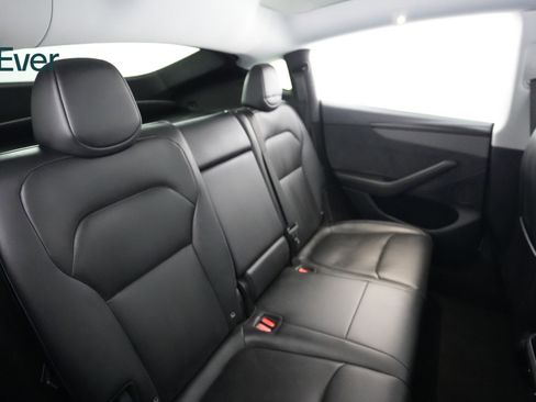 Used 2026 Tesla Model Y AWD image 5