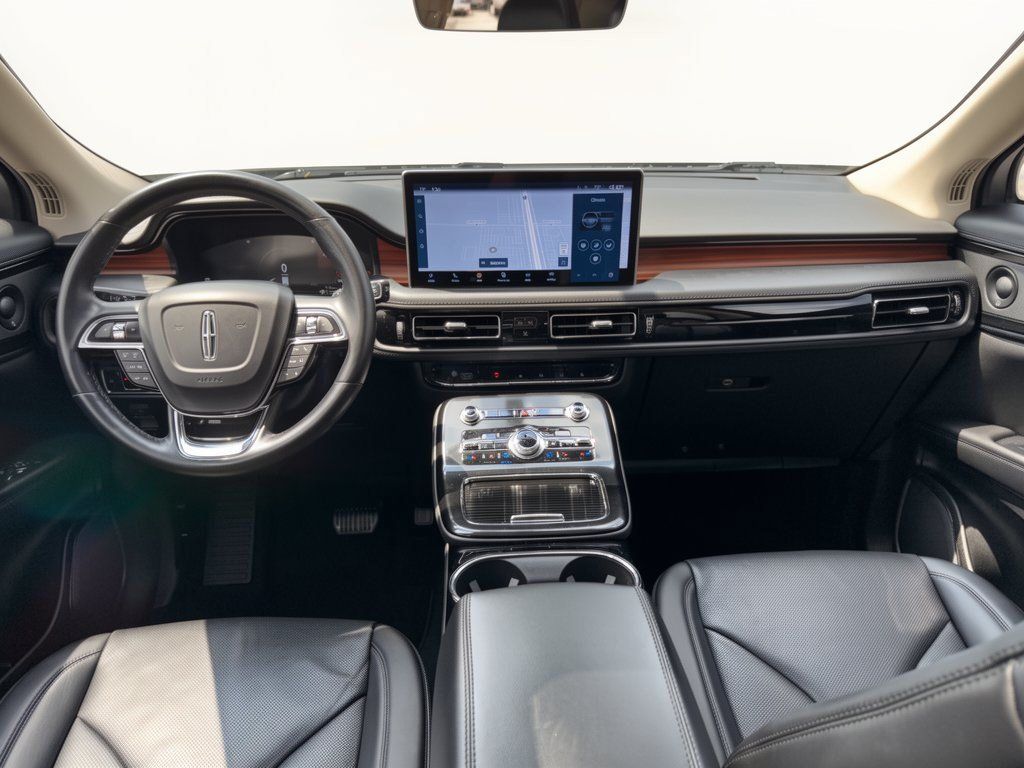 Used 2022 Lincoln Nautilus Reserve w/ Luxury Package FWD image 17