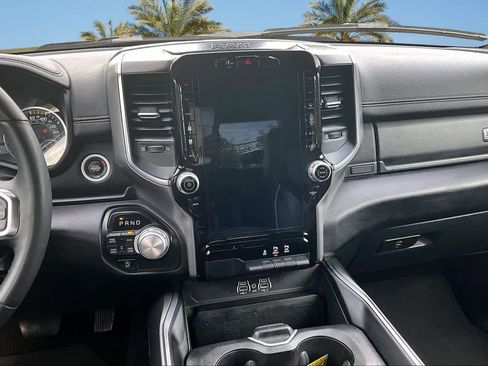 Used 2025 RAM 1500 Laramie AWD/4WD image 15