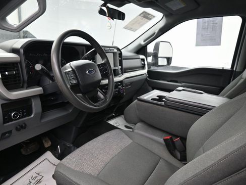 Used 2024 Ford F350 XLT image 28
