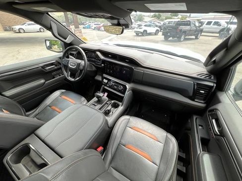 Used 2024 GMC Sierra 1500 AT4 w/ Technology Package AWD/4WD image 19