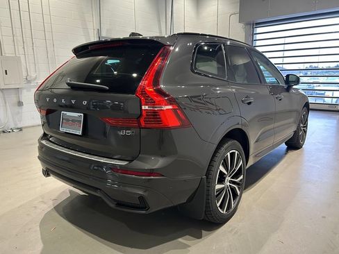 Used 2023 Volvo XC60 B5 Plus w/ Climate Package AWD/4WD image 6