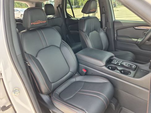 Used 2023 Honda Pilot TrailSport image 19