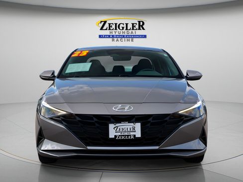 Certified 2023 Hyundai Elantra SE FWD image 2
