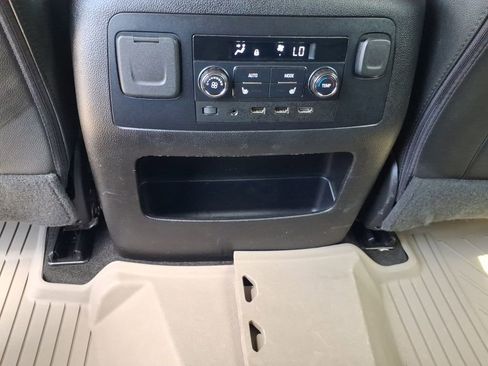 Used 2018 Chevrolet Tahoe Premier AWD/4WD image 27