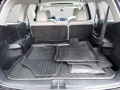 Used 2017 Honda Pilot EX-L image 8