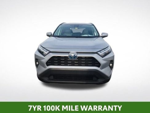 Used 2022 Toyota RAV4 XLE Premium image 2