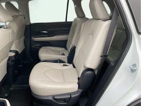 Certified 2024 Toyota Grand Highlander AWD image 14