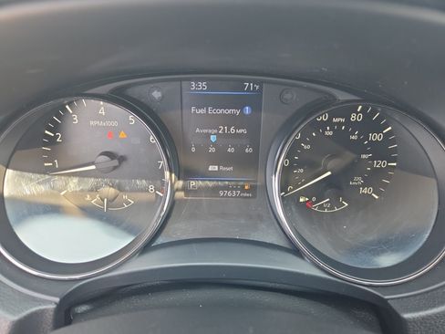 Used 2018 Nissan Rogue SV AWD/4WD image 14