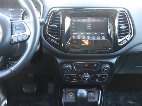 Used 2019 Jeep Compass Altitude image 14