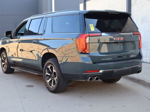 Used 2025 GMC Yukon XL AT4 AWD/4WD image 3