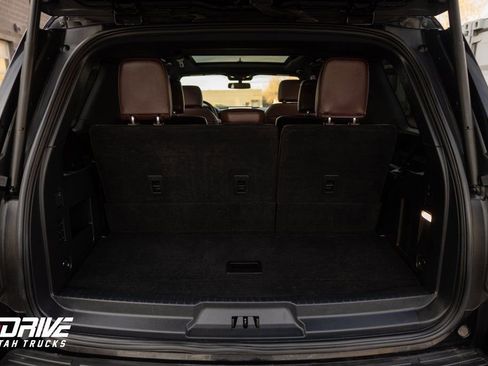 Used 2024 Ford Expedition Limited image 16