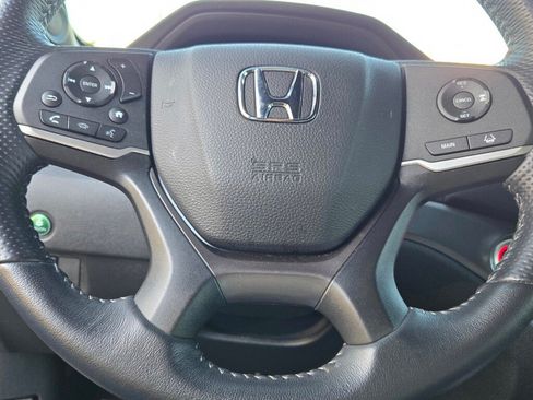 Certified 2025 Honda Passport EX-L image 12