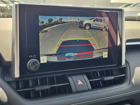 Certified 2025 Toyota RAV4 XLE AWD/4WD image 27