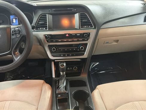 Used 2016 Hyundai Sonata SE FWD image 16