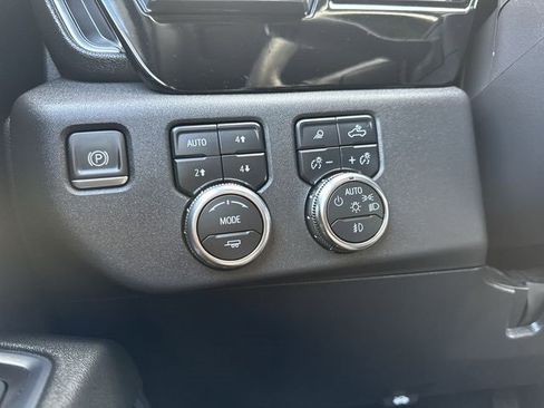 Certified 2024 GMC Sierra 1500 SLT image 18