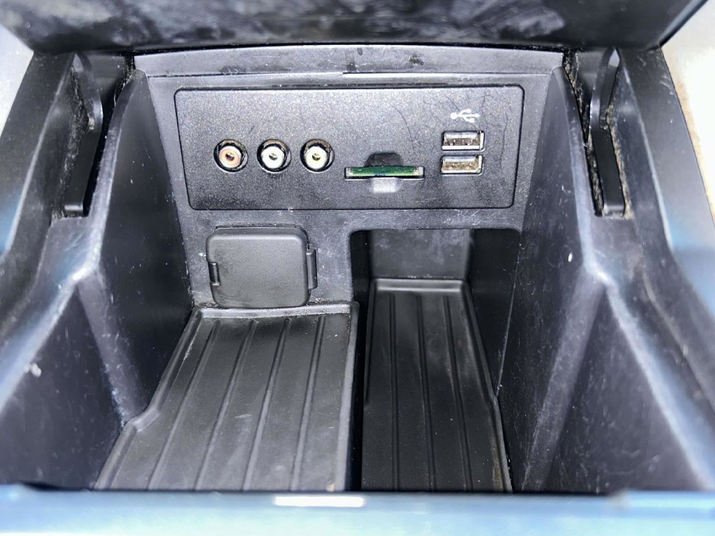 Used 2013 Ford Explorer XLT FWD image 22