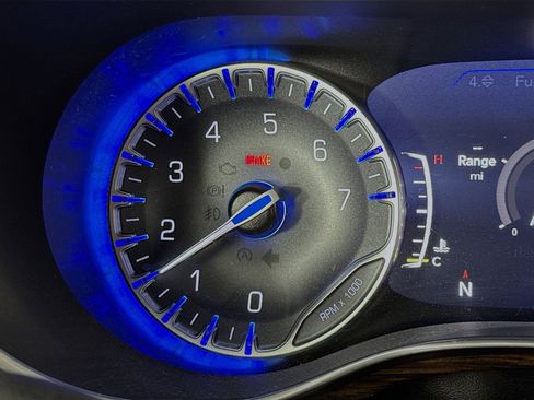 Used 2022 Chrysler Pacifica Pinnacle image 12