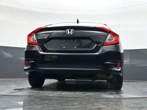 Used 2018 Honda Civic EX image 32
