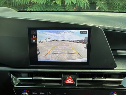 Used 2026 Kia Niro LX FWD image 22