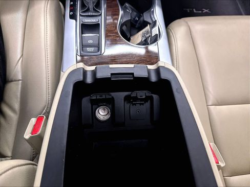 Used 2018 Acura TLX FWD image 19