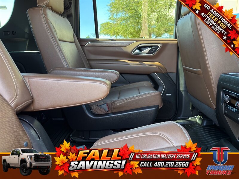 Used 2022 Chevrolet Suburban High Country AWD/4WD image 26