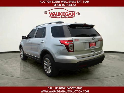 Used 2015 Ford Explorer XLT AWD/4WD image 5