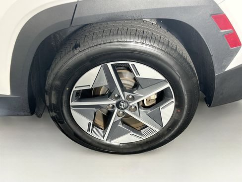 Used 2025 Hyundai Tucson SEL FWD image 11