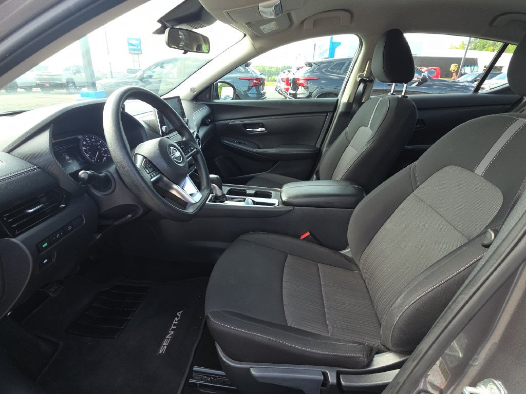 Used 2024 Nissan Sentra SV FWD image 15