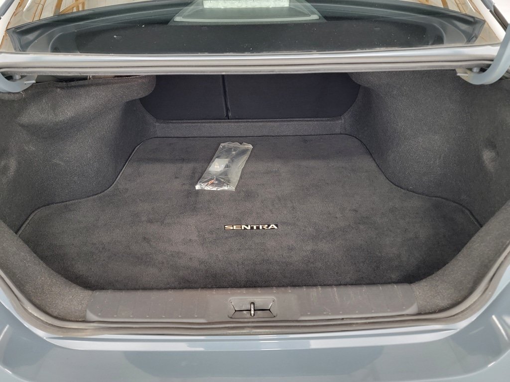 Used 2024 Nissan Sentra SR FWD image 26