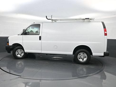 Used 2022 Chevrolet Express 2500 w/ Driver Convenience Package RWD image 36