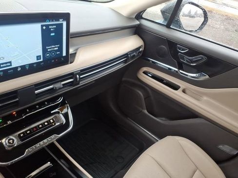 Used 2024 Lincoln Corsair AWD w/ Equipment Group 101A image 24